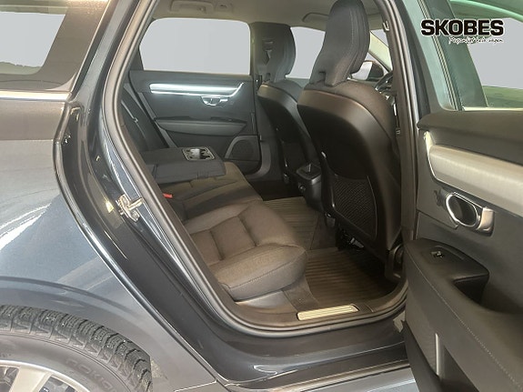 Volvo V90 9 of 18