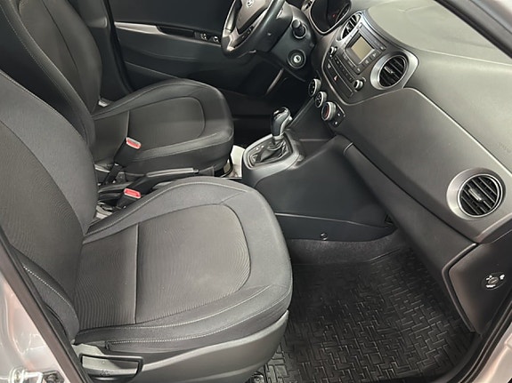 Hyundai i10 11 of 16