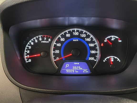 Hyundai i10 13 of 16