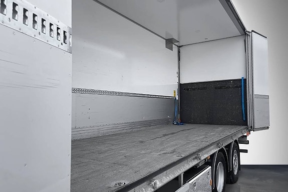 Mercedes-Benz Actros 2853 L 6x2 Fjärrtransportfordon 11 of 24