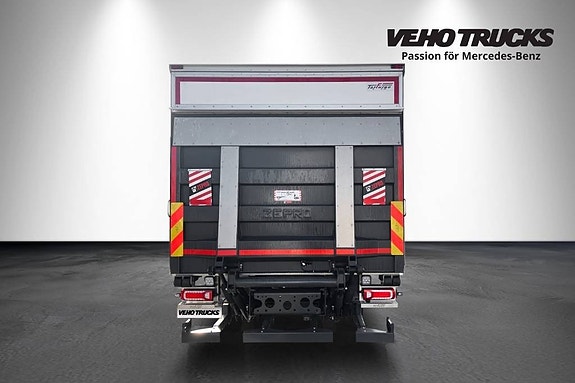 Mercedes-Benz eActros 300 18 pall 4 of 9