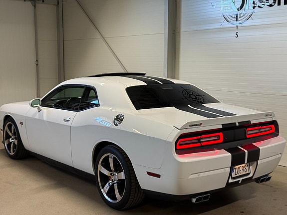Dodge Challenger 5 of 5