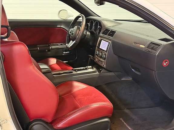 Dodge Challenger 16 of 21