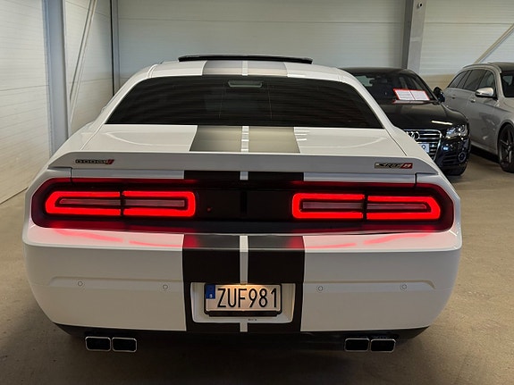 Dodge Challenger 7 of 21