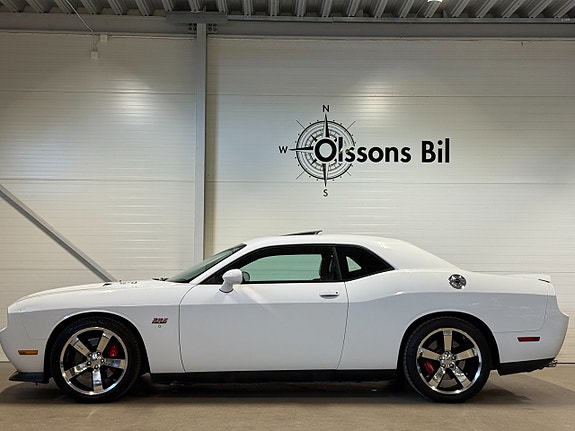 Dodge Challenger 4 of 5