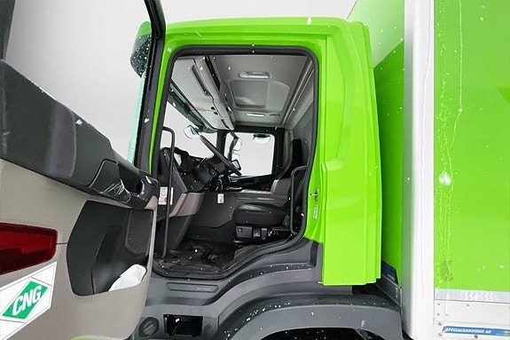 Scania P 280 CNG 4x2 11 of 18