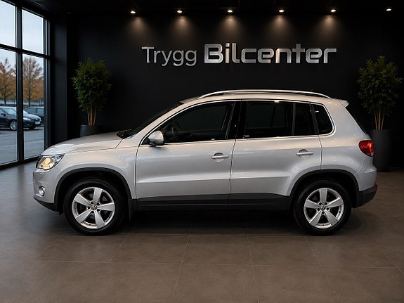 Volkswagen Tiguan 2 of 5