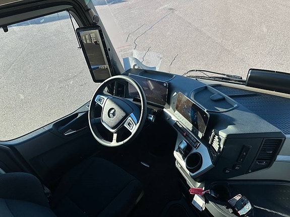 Mercedes-Benz Actros L 2853 4 of 6