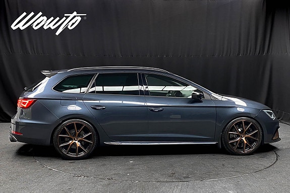 Seat Leon 3 of 5