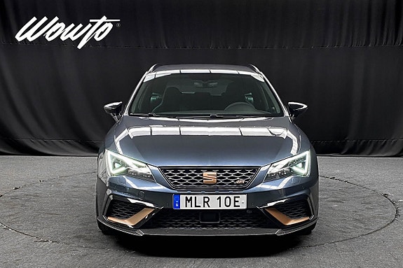 Seat Leon 2 of 5