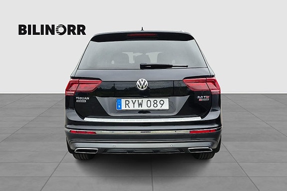 Volkswagen Tiguan Allspace 4 of 5