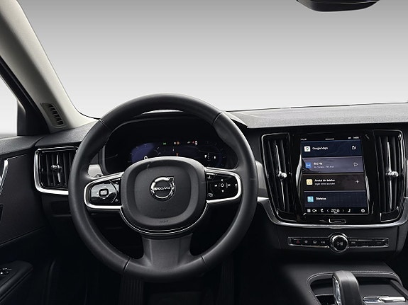 Volvo V90 Cross Country 14 of 16