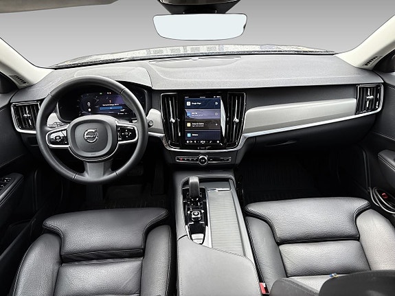 Volvo V90 Cross Country 13 of 16