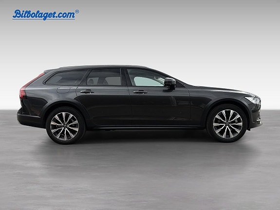 Volvo V90 Cross Country 4 of 5