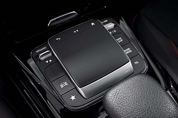 Mercedes-Benz A35 20 of 27