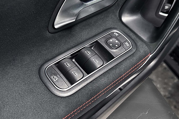 Mercedes-Benz A35 19 of 27