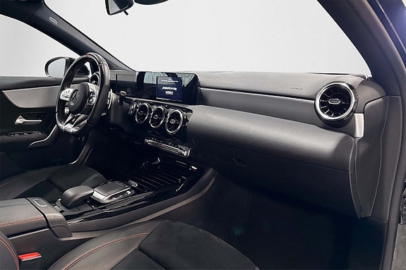 Mercedes-Benz A35 9 of 27