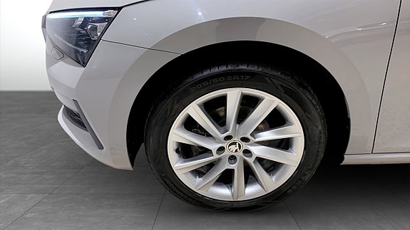 Skoda Scala 6 of 12