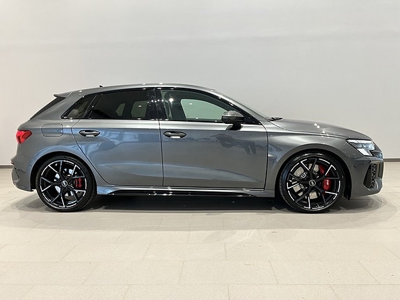 Audi RS3 3 of 5