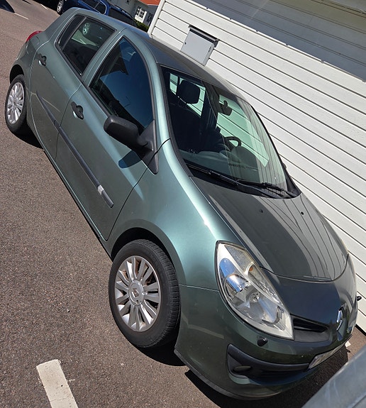 Renault Clio 2 of 5