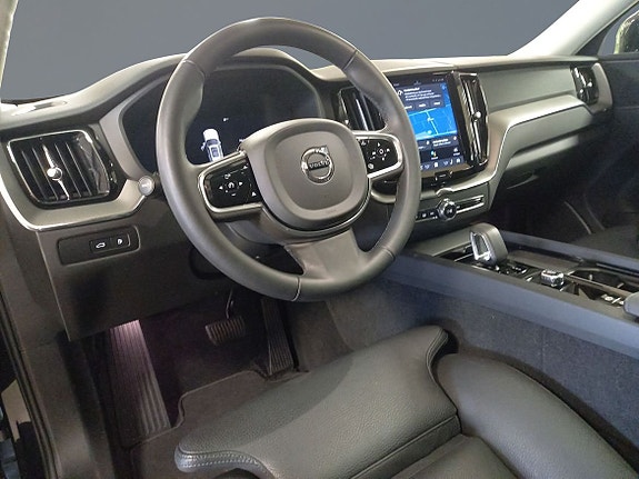 Volvo XC60 5 of 15