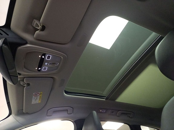Volvo XC60 13 of 15