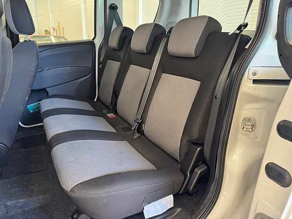 Fiat Doblo 12 of 21