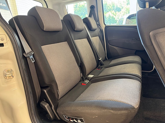 Fiat Doblo 13 of 21