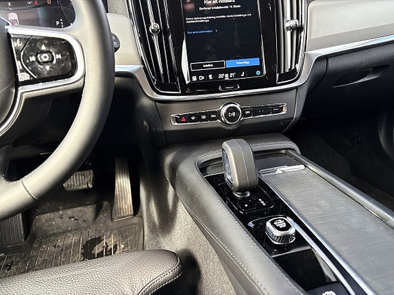 Volvo V90 Cross Country 16 of 17