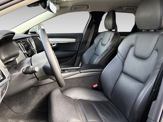 Volvo V90 Cross Country 10 of 17