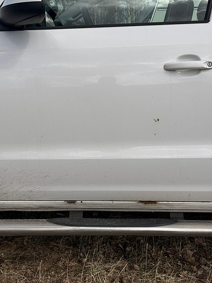 Volkswagen Amarok 3 of 5