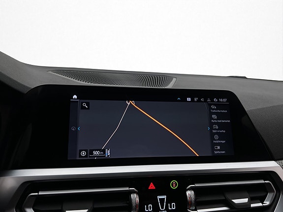 BMW 330e 20 of 30