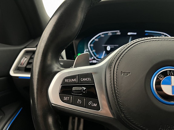 BMW 330e 15 of 30