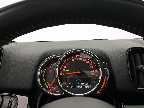 MINI Countryman SE 18 of 30