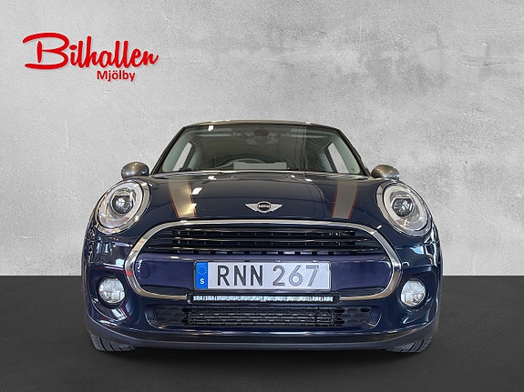 MINI Cooper 2 of 5