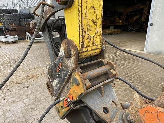 Neuson ET145 11 of 12