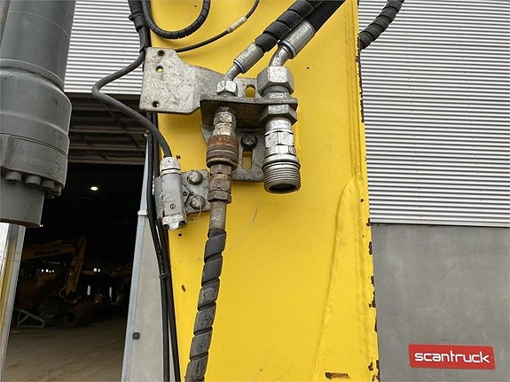 Neuson ET145 9 of 12