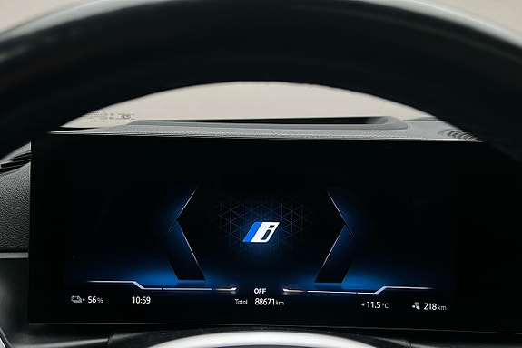 BMW i4 7 of 28