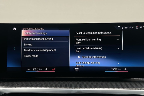 BMW i4 23 of 28