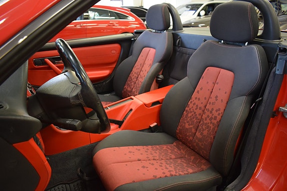 Mercedes-Benz SLK200 12 of 13