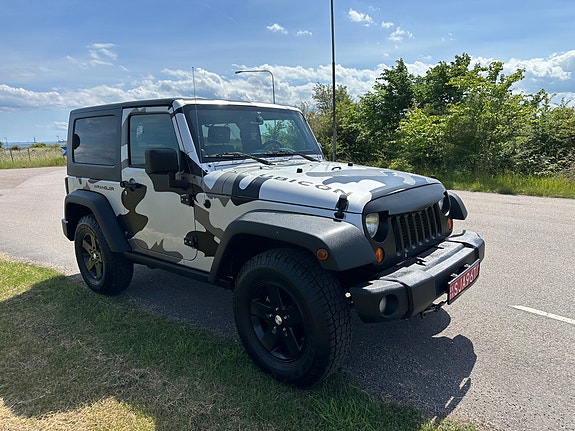 Jeep Wrangler 3 of 14