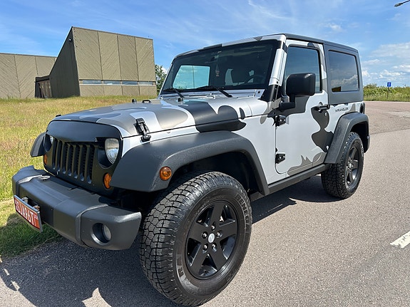 Jeep Wrangler 5 of 14