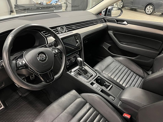 Volkswagen Passat Alltrack 5 of 5