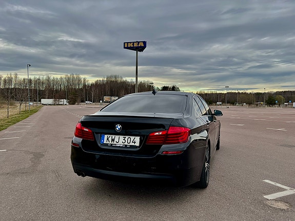 BMW 520d 4 of 5