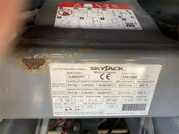 SkyJack SJ6832 RT 11 of 12