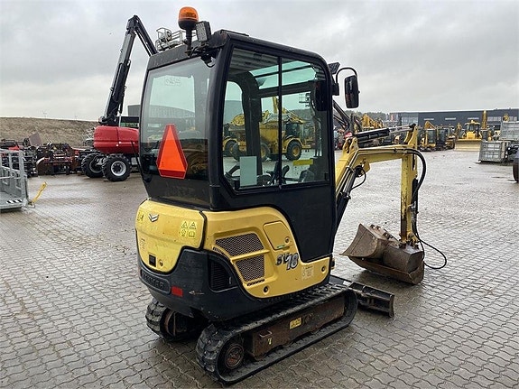 Yanmar SV18 4 of 11