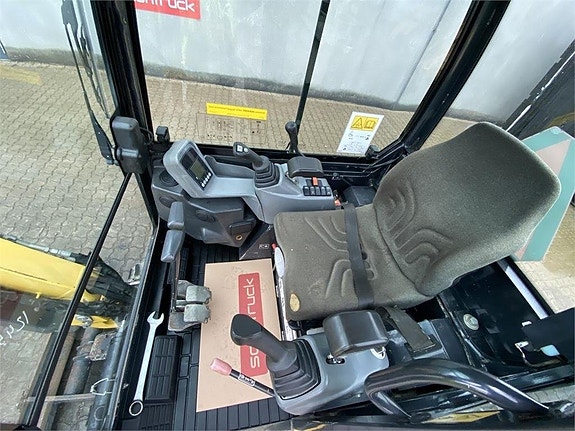 Yanmar SV18 3 of 11