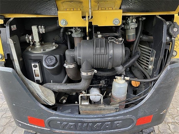 Yanmar SV18 8 of 11