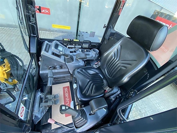 Yanmar VIO50-6 3 of 11