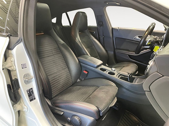 Mercedes-Benz CLA220 d 15 of 25